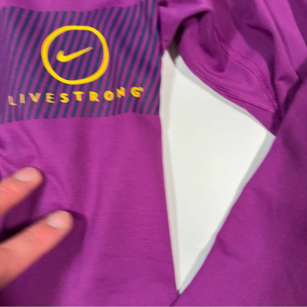 Nike Dri-Fit Women's Live Strong Purple Long Sleeve‎ 1/4 Zip Pullover Size XS